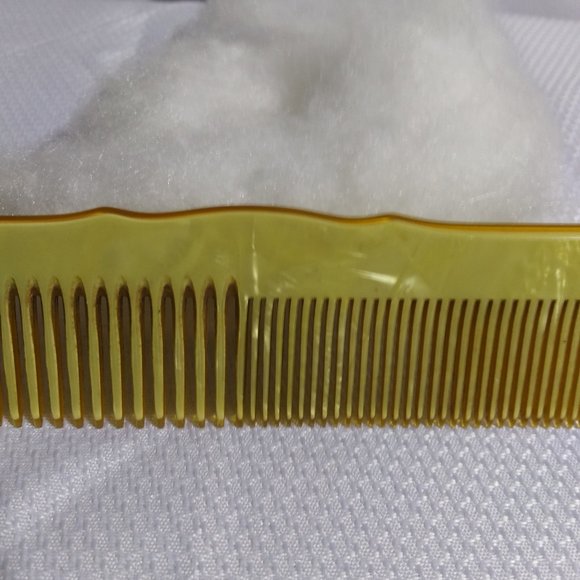 Vintage Comb with Art Deco Designs 7 3/4\
